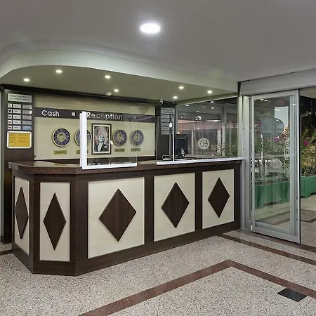 فندق لارا دينك